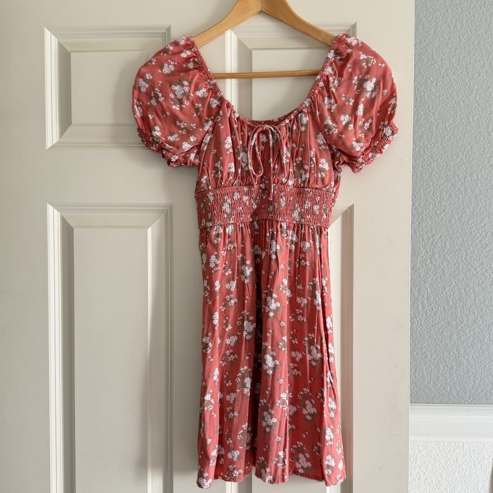 Hollister Floral Mini Dress Smocked Puff Sleeves Coral Pink Size XS